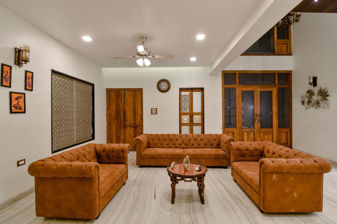 Lifeline Villas - Luxurious Taraangan 4 Mountain View Villa With Biggest Pool And Huge Open Area Лонавала Экстерьер фото