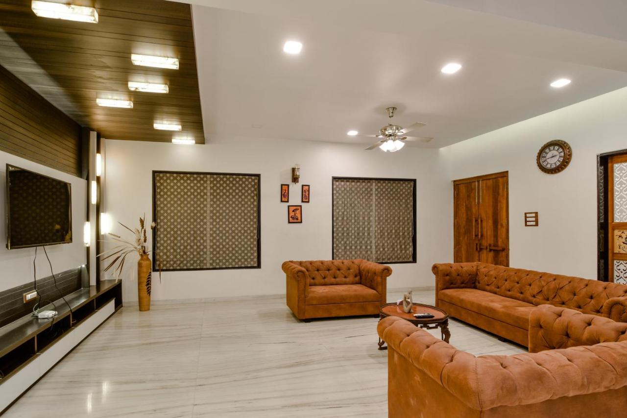 Lifeline Villas - Luxurious Taraangan 4 Mountain View Villa With Biggest Pool And Huge Open Area Лонавала Экстерьер фото