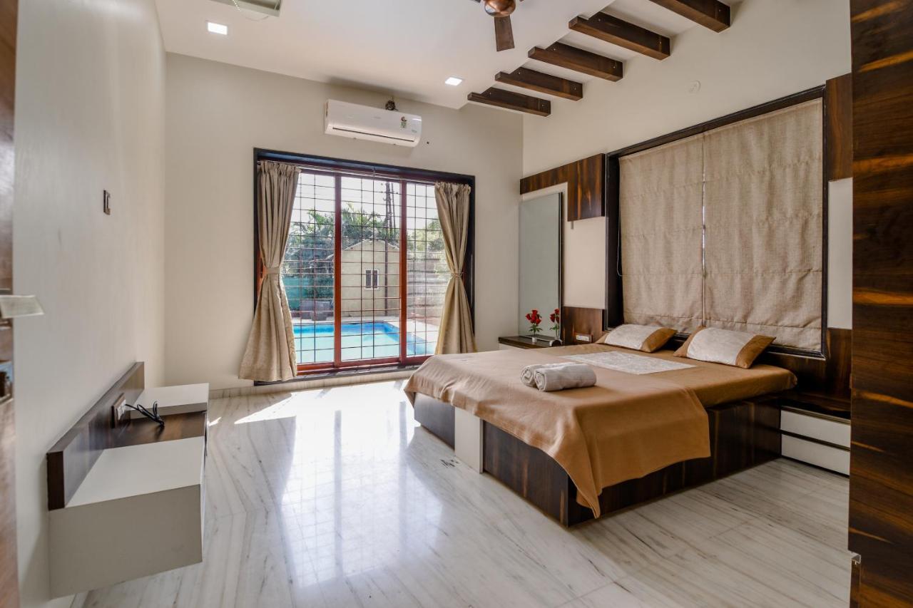 Lifeline Villas - Luxurious Taraangan 4 Mountain View Villa With Biggest Pool And Huge Open Area Лонавала Экстерьер фото